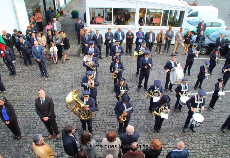 BANDAS FILARMÓNICAS TROCAM CUMPRIMENTOS – CALHETA – ILHA DE SÃO JORGE (c/ vídeo)