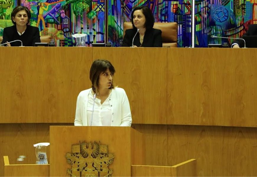 Deputada do CDS-PP Catarina Cabeceiras, denuncia falta de respeito dos socialistas para com a Ilha de São Jorge