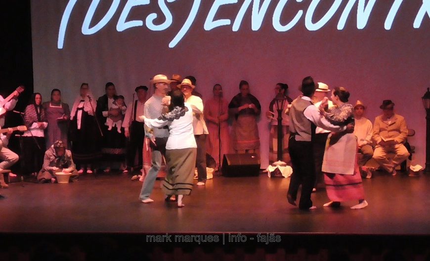 “CHAMARRITA DE QUATRO PARES” – (DES)ENCONTROS – NO AUDITÓRIO MUNICIPAL DAS VELAS – ILHA DE SÃO JORGE. (c/ vídeo)