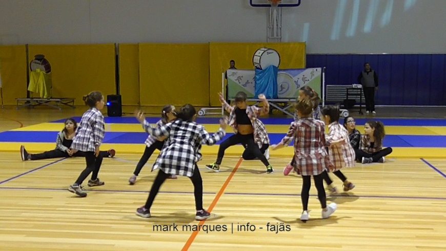 “GRUPO DANCE KIDS E HIP HOP” ENCERRAMENTO DOS XXVIII JOGOS DESPORTIVOS ESCOLARES – Velas – Ilha de São Jorge (c/ vídeo)