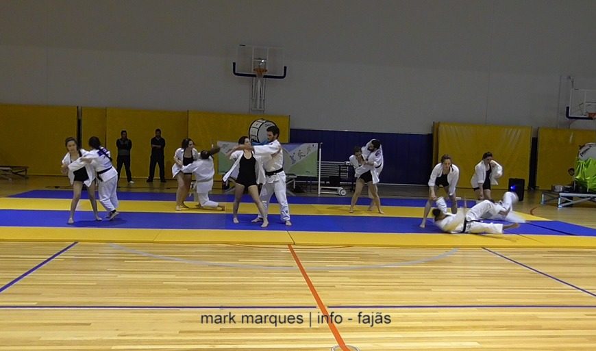“GIMNI CENTRO / JUDO CLUBE” ENCERRAMENTO DOS XXVIII JOGOS DESPORTIVOS ESCOLARES – Velas – Ilha de São Jorge (c/ vídeo)
