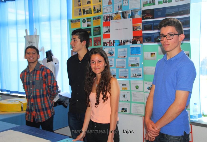 ESCOLA ABERTA EPISJ 2017 – “20 anos a formar” – Ilha de São Jorge. (c/ reportagem fotográfica) ESCOLA ABERTA EPISJ 2017 – “20 anos a formar” – Ilha de São Jorge. (c/ reportagem fotográfica)