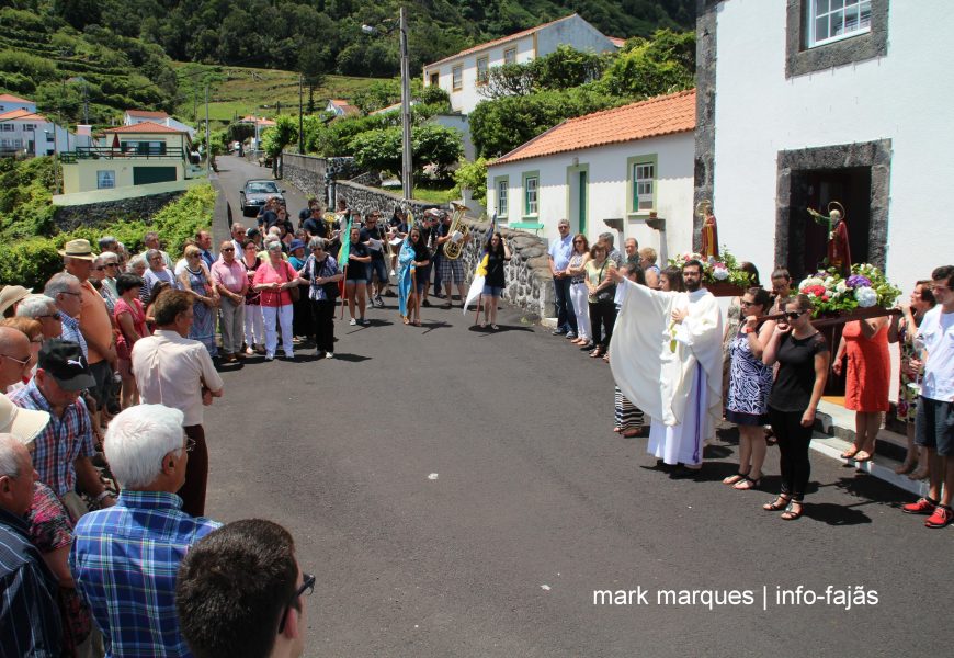 FAJÃ DO OUVIDOR – PROCISSÃO DE SÃO JOÃO – Ilha de São Jorge (c/ vídeo)