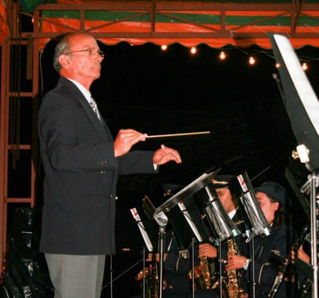 A batuta que dirigia para além da música (Opinião – Aires Reis)