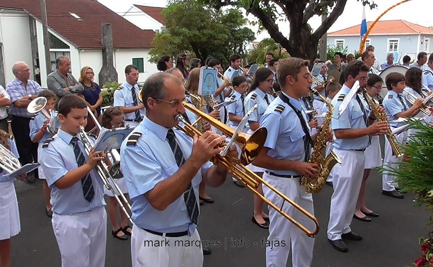 BANDA FILARMÓNICA CUMPRIMENTA IGREJA DA BOA HORA – SANTO AMARO – Ilha de São Jorge (c/ vídeo) BANDA FILARMÓNICA CUMPRIMENTA IGREJA DA BOA HORA – SANTO AMARO – Ilha de São Jorge (c/ vídeo)