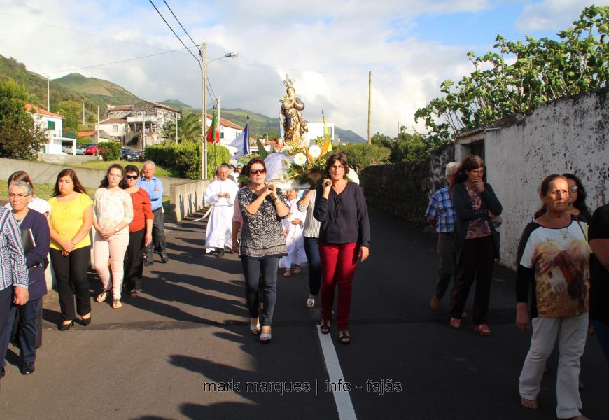 QUEIMADA / SANTO AMARO – PROCISSÃO DE Nª SRª DA LUZ – Ilha de São Jorge (c/ vídeo)