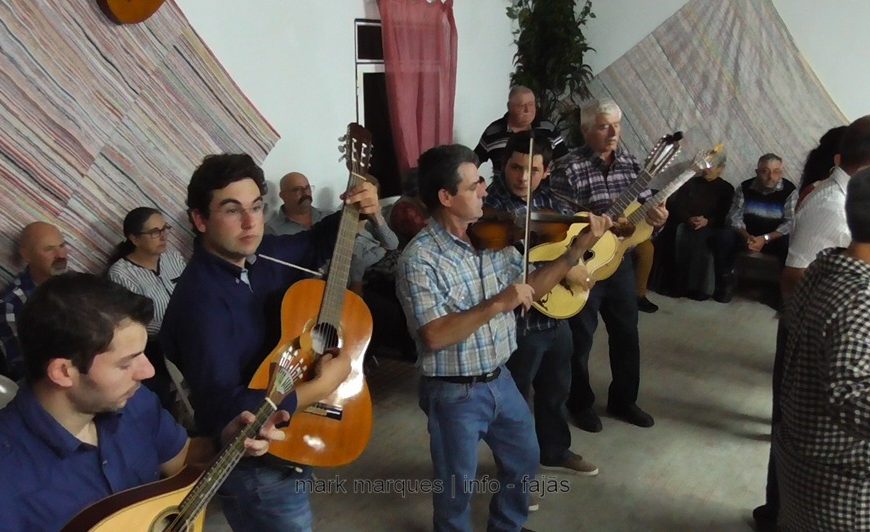 “CHAMARRITA” FESTA DA MATANÇA DO PORCO – SANTO AMARO, Ilha de São Jorge (c/ vídeo)