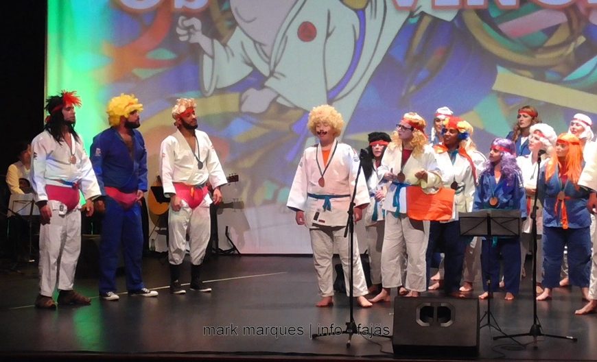 BAILINHO DE CARNAVAL DA CÂMARA MUNICIPAL DE VELAS ATUOU NO AUDITÓRIO MUNICIPAL – (2º excerto de 3) – Ilha de São Jorge (c/ vídeo)