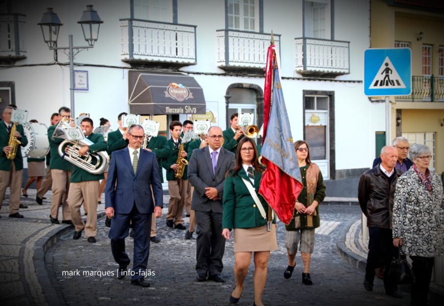 CORTEJO (PROCISSÃO) ANIVERSÁRIO DA SOCIEDADE NOVA ALIANÇA – Velas – Ilha de São Jorge (c/ vídeo)