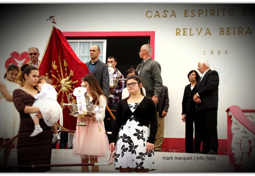 CORTEJO DE COROAÇÃO DO DIVINO ESPÍRITO SANTO (Beira / Velas) – Ilha de São Jorge (c/ vídeo) CORTEJO DE COROAÇÃO DO DIVINO ESPÍRITO SANTO (Beira / Velas) – Ilha de São Jorge (c/ vídeo)