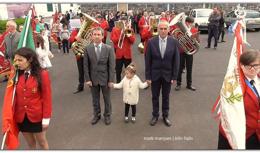 BANDA FILARMÓNICA CUMPRIMENTA IMPÉRIO DO LADO DA RIBEIRA (Beira / Velas) – Ilha de São Jorge (c/ vídeo) BANDA FILARMÓNICA CUMPRIMENTA IMPÉRIO DO LADO DA RIBEIRA (Beira / Velas) – Ilha de São Jorge (c/ vídeo)