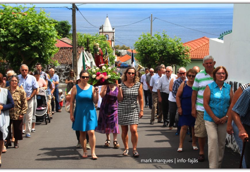 FAJÃ DO OUVIDOR CELEBRA O SÃO JOÃO (Procissão) – Norte Grande – Ilha de São Jorge (c/ vídeo)