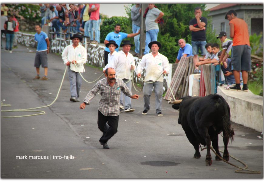 2ª TOURADA À CORDA – FESTAS DE SANTA ANA – Beira / Velas – Ilha de São Jorge (c/ reportagem fotográfica)