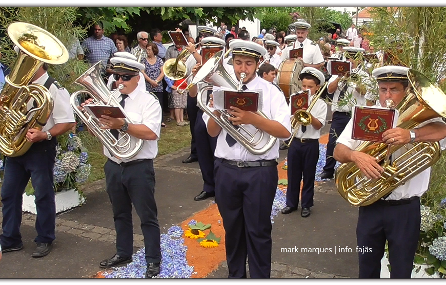 RECREIO DOS LAVRADORES SAÚDA O SENHOR BOM JESUS – Cruzal / Santo Antão – Ilha de São Jorge (c/ vídeo)