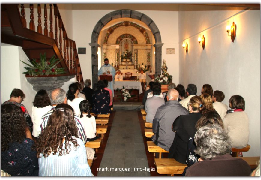 “MISSA”- FESTA DE Nª SRª DA LUZ – Largo da Luz / Santo Amaro – Ilha de São Jorge (c/ vídeo)