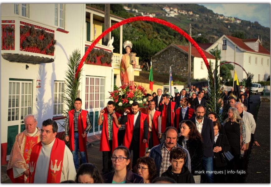 “PROCISSÃO” – Festa de Santa Bárbara – Manadas – Ilha de São Jorge (c/ vídeo)
