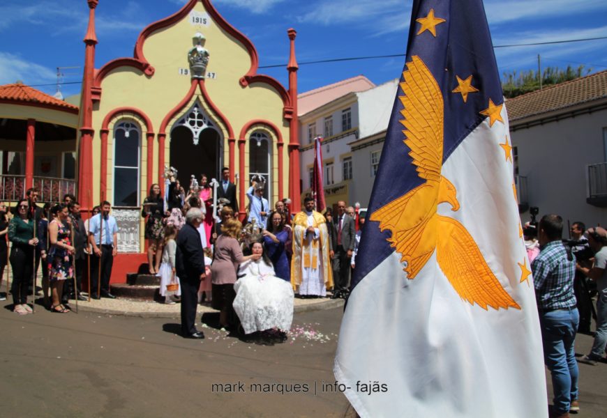 FESTA DO DIVINO ESPÍRITO SANTO – (MOMENTOS) -VILA DO TOPO – Ilha de São Jorge (c/ reportagem fotográfica)