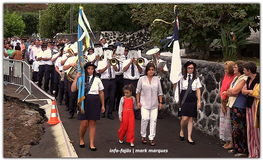 RECREIO NORTENSE DESFILA NA FESTA DE Nª SRª DAS DORES – Fajã do Ouvidor – Ilha de São Jorge (c/ vídeo)