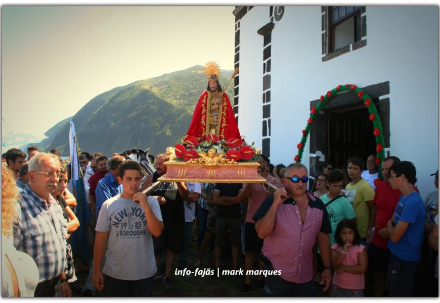 PROCISSÃO – FESTA NA FAJÃ DA CALDEIRA DO SANTO CRISTO – Ilha de São Jorge (c/ vídeo)