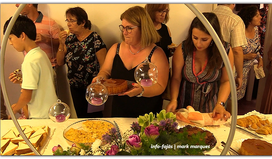 “ARREMATAÇÕES E BEBERETE” – FESTA DO SENHOR BOM JESUS “MISSA” – Fajã Grande / Calheta – Ilha de São Jorge (c/ vídeo) “ARREMATAÇÕES E BEBERETE” – FESTA DO SENHOR BOM JESUS “MISSA” – Fajã Grande / Calheta – Ilha de São Jorge (c/ vídeo)