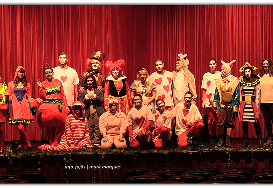 “ALICE NO PAÍS DAS MARAVILHAS” – Grupo de Teatro Iuventute Virtutis (peça completa – vídeo de 57 minutos) – Ilha de São Jorge