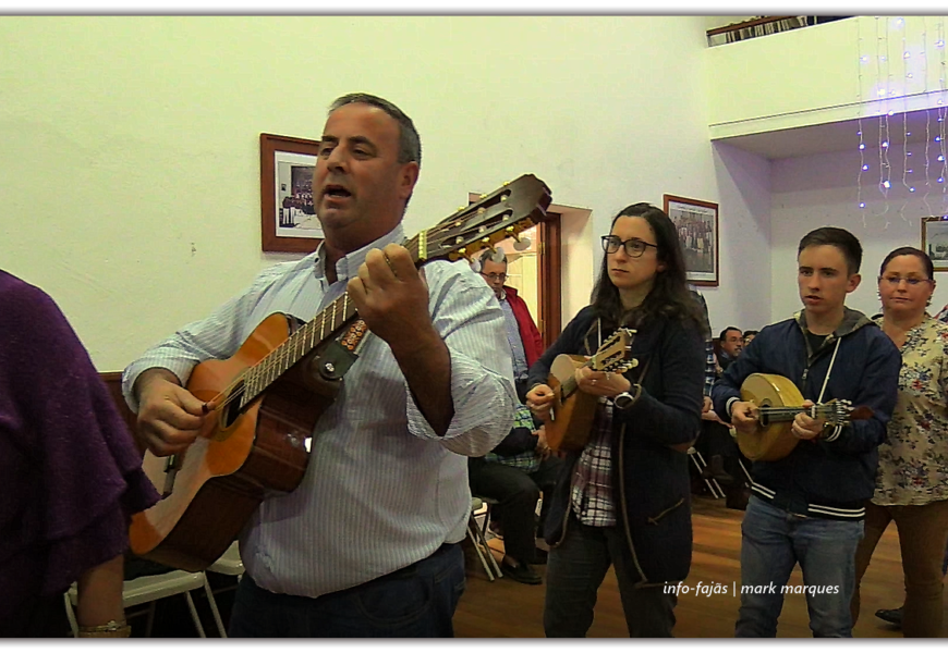 “BAILE DE RODA” – Sociedade Filarmónica União Rosalense promove Bailes Regionais – Ilha de São Jorge (c/ vídeo) “BAILE DE RODA” – Sociedade Filarmónica União Rosalense promove Bailes Regionais – Ilha de São Jorge (c/ vídeo)