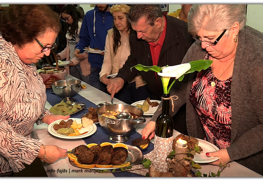 “JANTAR DA MATANÇA DE PORCO” – Grupo de Folclore dos Rosais – Rosais – Ilha de São Jorge (c/ vídeo)