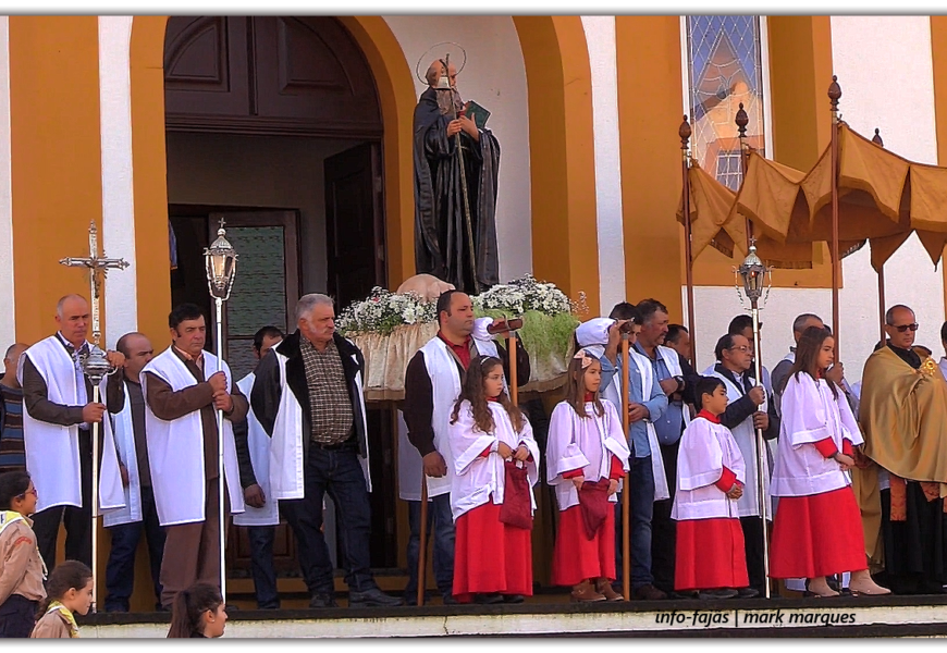 Pároco deixa mensagem aos emigrantes em dia de Santo Antão – Ilha de São Jorge (c/ vídeo) Pároco deixa mensagem aos emigrantes em dia de Santo Antão – Ilha de São Jorge (c/ vídeo)