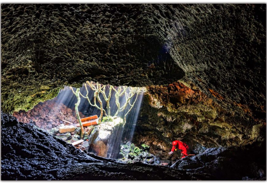 MONTANHEIROS NA ILHA DE SÃO JORGE À PROCURA DE NOVAS GRUTAS (12 a 14 de fevereiro)