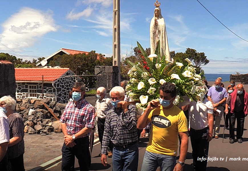 PROCISSÃO EM HONRA DE Nª SRª DE FÁTIMA – FAJÃ DA RIBEIRA D`AREIA – Ilha de São Jorge (c/ vídeo)
