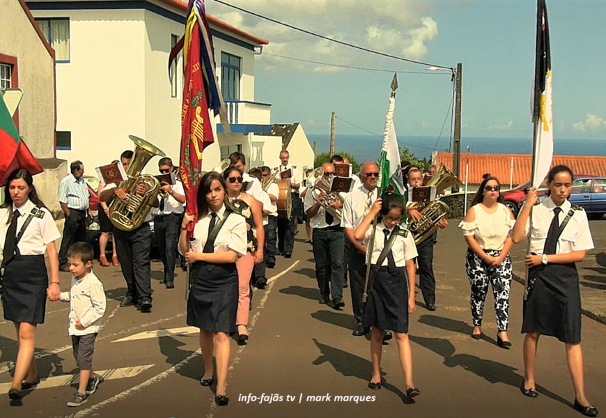 RECREIO DOS LAVRADORES ABRILHANTOU A FESTA DA SENHORA DE LOURDES – Santo Antão – Ilha de São Jorge (c/ vídeo)