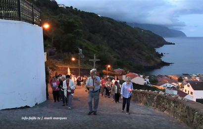 PROCISSÃO DE VELAS NA “FESTA DO CRUZEIRO” – Vila da Calheta – Ilha de São Jorge (c/ vídeo)