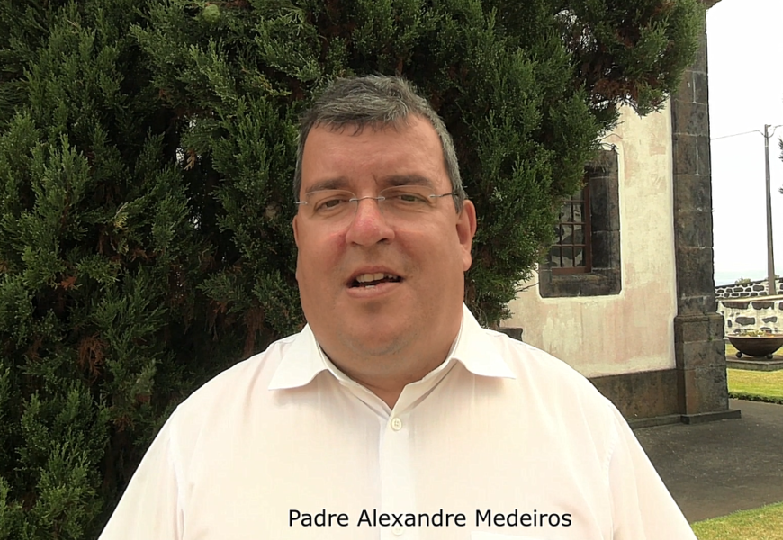 Pe ALEXANDRE MEDEIROS DEIXA MENSAGEM EM DIA DE FESTA – SÃO TIAGO MAIOR – Rª Seca – Ilha de São Jorge (c/ vídeo)