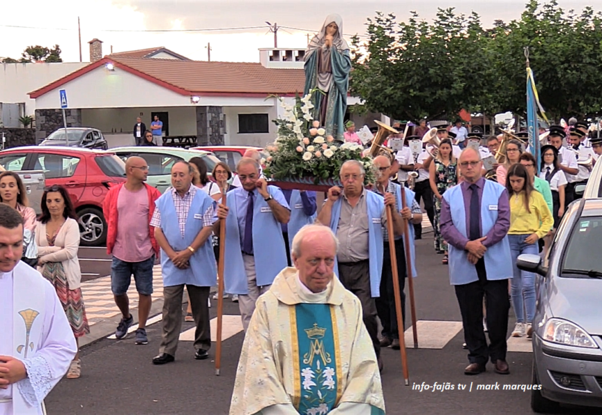 FESTA DA SENHORA DAS DORES (Procissão) – Fajã do Ouvidor – Ilha de São Jorge (c/ vídeo)