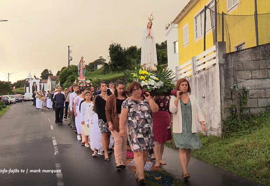PROCISSÃO NA FESTA DE Nª SRª DO SOCORRO – Biscoitos / Calheta – Ilha de São Jorge (c/ vídeo)