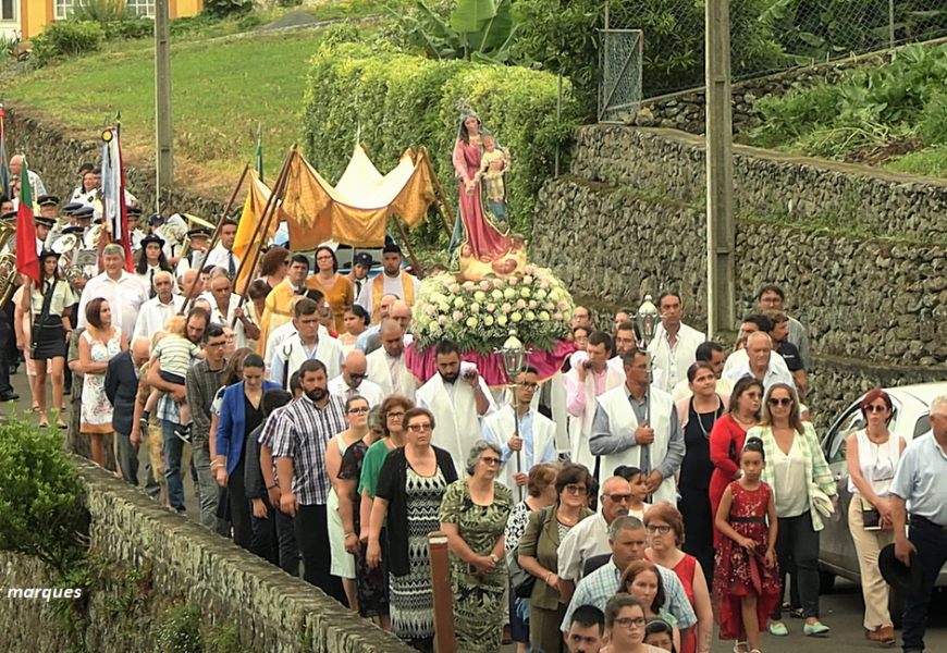 FESTA DE Nª SRª DO ROSÁRIO (Procissão) – Vila do Topo – Ilha de São Jorge (c/ vídeo) FESTA DE Nª SRª DO ROSÁRIO (Procissão) – Vila do Topo – Ilha de São Jorge (c/ vídeo)