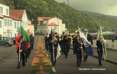 “DESFILE DE BANDAS FILARMÓNICAS”- Festa de Santa Catarina – Vila da Calheta – Ilha de São Jorge (c/ vídeo)