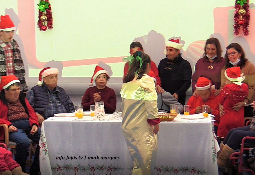 Festa do Natal – Associação Apoio Criança com Necessidades Ed. Especiais – Velas – Ilha de São Jorge (c/ vídeo)