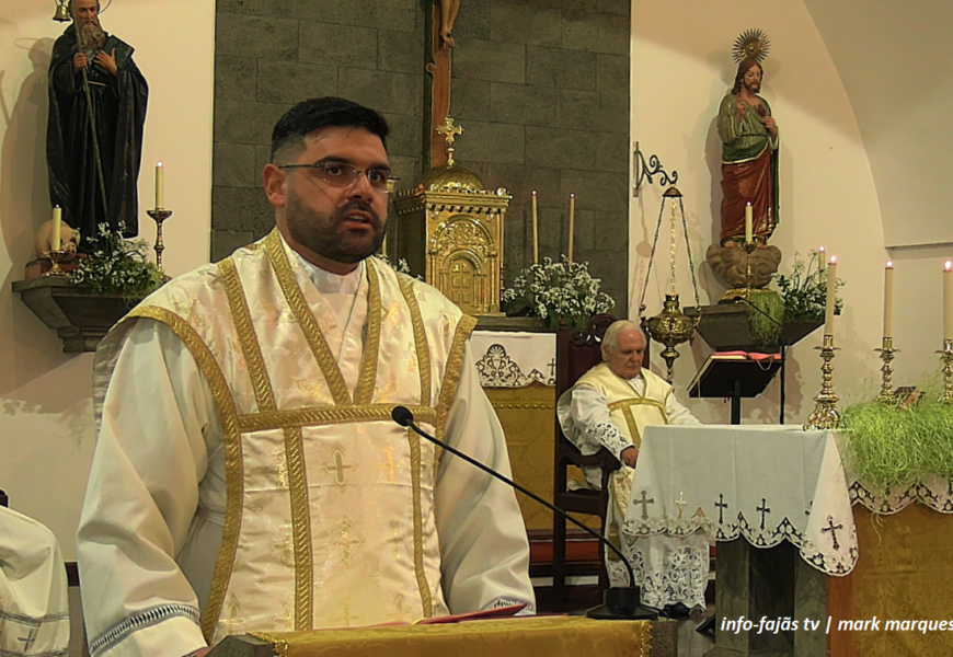 “PADRE DINIS SILVEIRA ALEGRA-SE COM A SUA COMUNIDADE” – Festa de Santo Antão – Ilha de São Jorge (c/ vídeo)