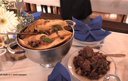 “Bandas Filarmónicas animam almoço do Divino Espírito Santo”–  1º Jantar – Vila do Topo – Ilha de São Jorge (c/ vídeo)