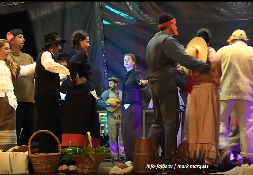 “Grupo Etnográfico da Beira” atuou nas Festas de Santa Ana – Beira – Ilha de São Jorge (c/ vídeo) “Grupo Etnográfico da Beira” atuou nas Festas de Santa Ana – Beira – Ilha de São Jorge (c/ vídeo)
