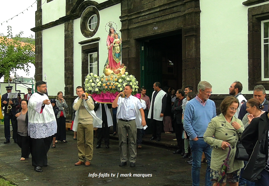 Festa de Nª Srª do Rosário (procissão interrompida devido à chuva) – Vila do Topo – Ilha de São Jorge (c/ vídeo)