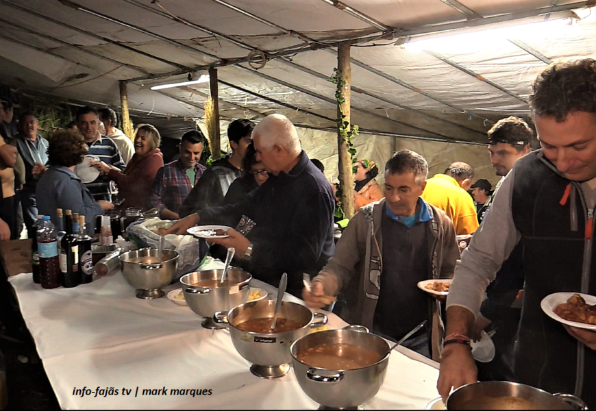 Preparação e Jantar / Convívio – Festa de São Martinho – Fajã D`Além – Ilha de São Jorge (c/ vídeo)