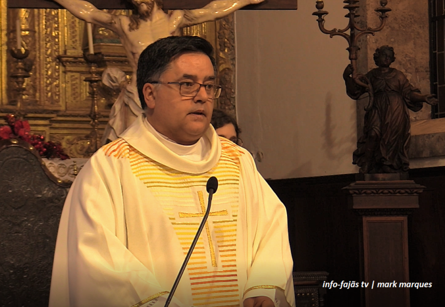 Padre António Duarte Azevedo deixa mensagem de Natal – Igreja Matriz de São Jorge (Velas) – Ilha de São Jorge (c/ vídeo) Padre António Duarte Azevedo deixa mensagem de Natal – Igreja Matriz de São Jorge (Velas) – Ilha de São Jorge (c/ vídeo)