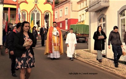 Cortejo de Oferendas ao Menino Jesus / Arrematações – Vila do Topo – Ilha de São Jorge (c/ vídeo)