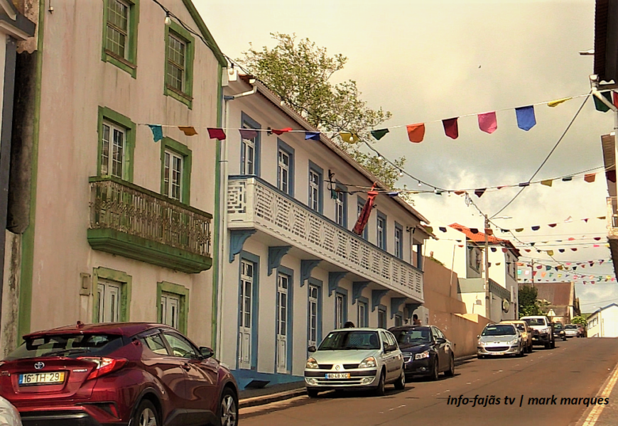 “Preparativos” para o 6º Jantar do Divino Espírito Santo – Santo Antão – Ilha de São Jorge (c/ vídeo)