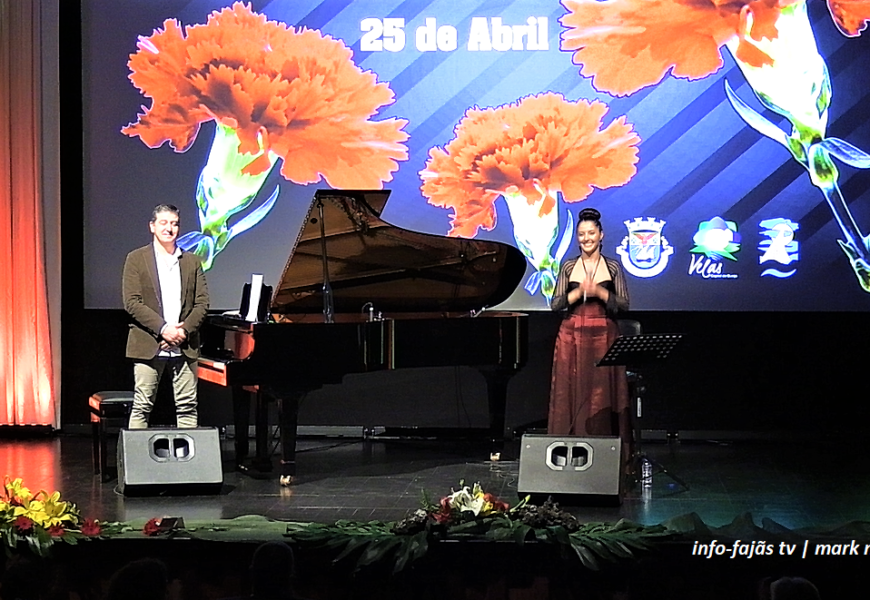 LINA ÁVILA “cantou e encantou” no encerramento das Festas de São Jorge – Velas – Ilha de São Jorge (c/ vídeo)