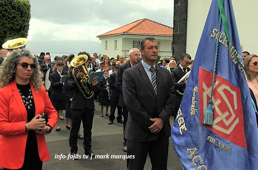 “União Urzelinense” abrilhantou o almoço do 3º Jantar do Espírito Santo – Urzelina – Ilha de São Jorge (c/ vídeo)