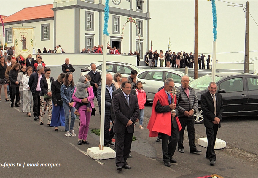 “PROCISSÃO DE SANTO ANTÓNIO” – Lugar de Santo António – Ilha de São Jorge (c/ vídeo)