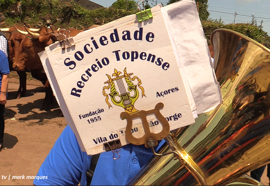 “RECREIO TOPENSE”- Abrilhantou o Bodo de Leite no lugar de São Tomé – Ilha de São Jorge (c/ vídeo)